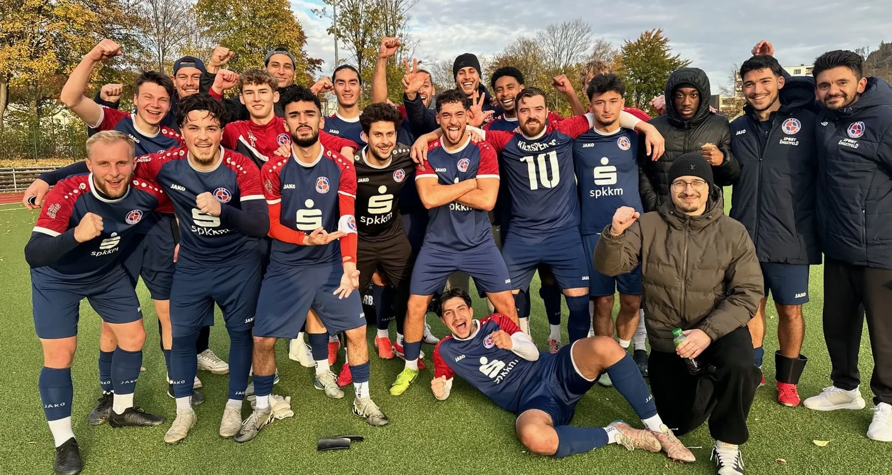 KSC feiert klaren 5:1-Derbysieg in Plettenberg