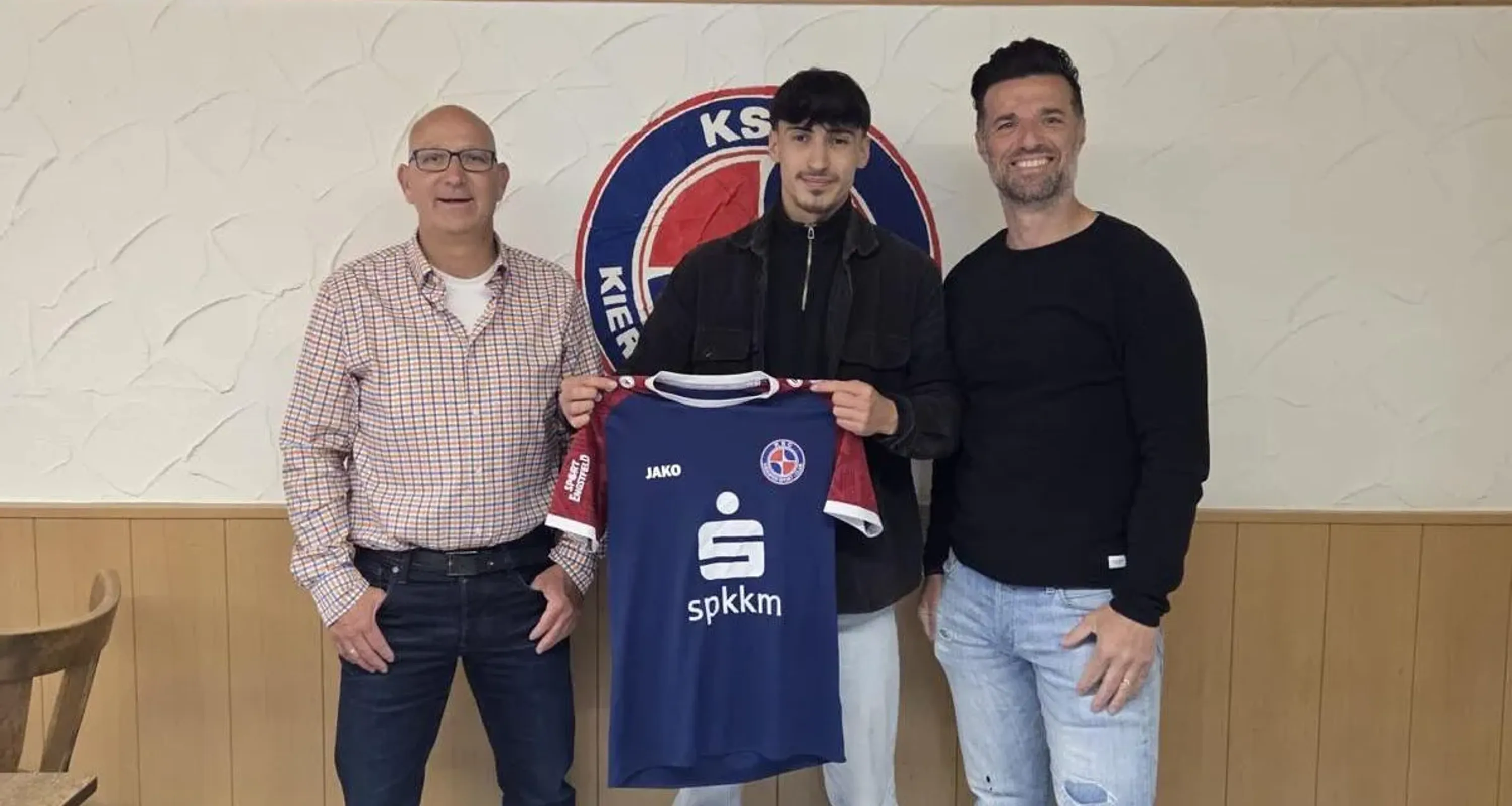 KSC verpflichtet Offensivspieler Hakan Topal