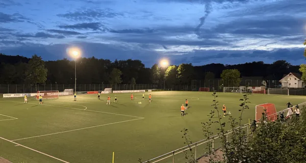 Neues LED-Flutlicht für den Kiersper SC