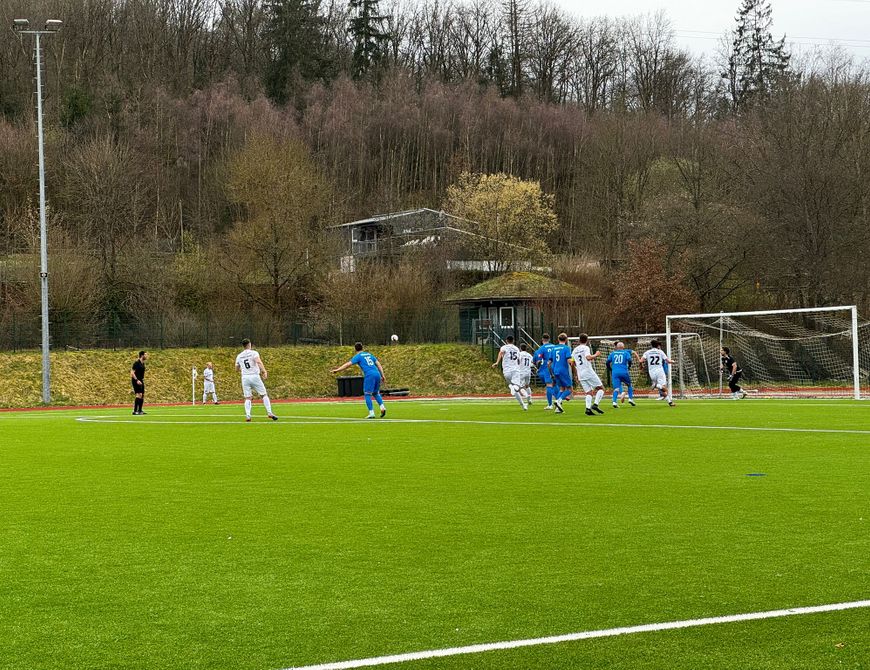 Kiersper SC dominiert und gewinnt 6:2 gegen FC Freier Grund